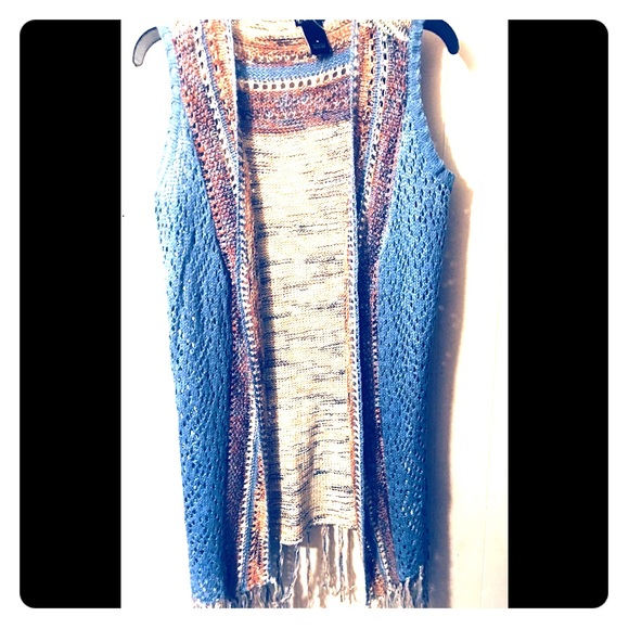 NWOT SWEATER VEST $5 - Picture 3 of 7